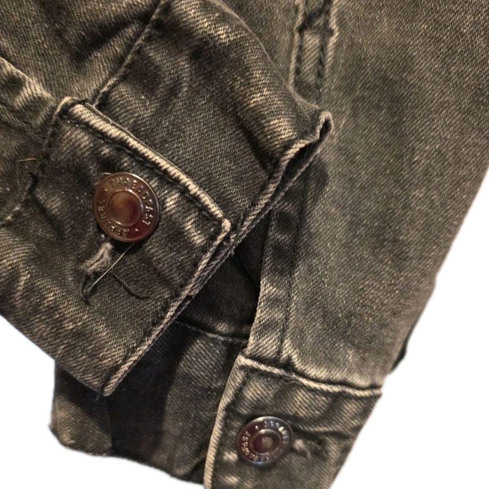 236. Women's Brown Patterned Jean Jacket - Picture 7 of 10
